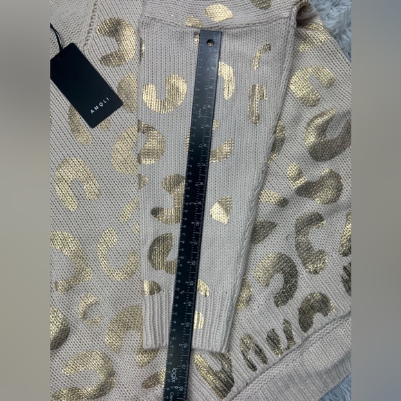 NWT Amoli Gold Leopard Printed V Neck Long Sleeve Tunic Knit Sweater - Picture 6 of 7
